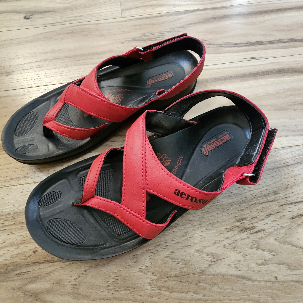 Aerosoft Dete Comfortable Womens Slingback Red Sandals Size 7 38